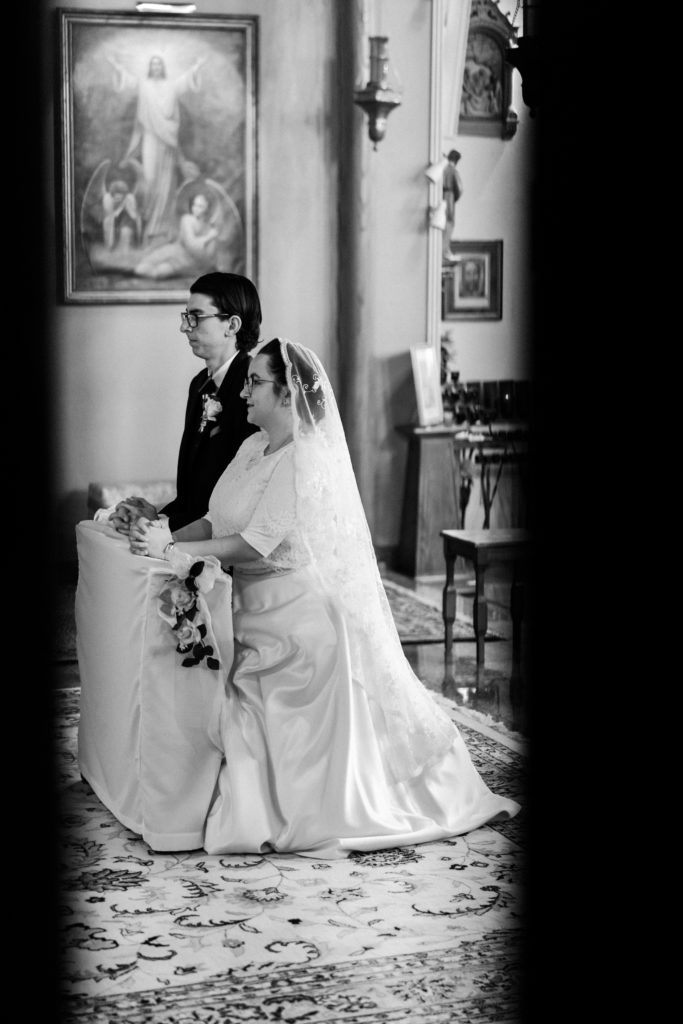 Catholic-bride-and-groom-black-and-white